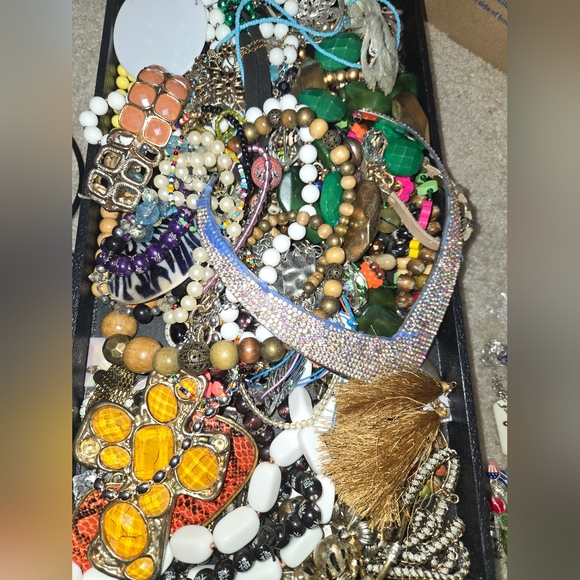 Craft Repair Jewelry Lot Broken Bead Vintage Modern Stone Wood Tangled Tarnished - Picture 5 of 7